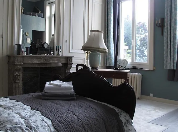 Oda ve Kahvaltı La Bourgogne En 4*